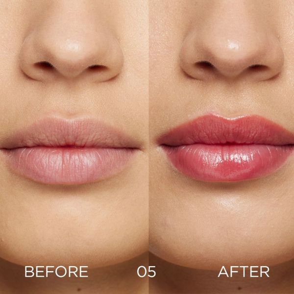 CLARINS Lip Oil Balm Drėkinamasis, lūpų spalvą paryškinantis balzamas