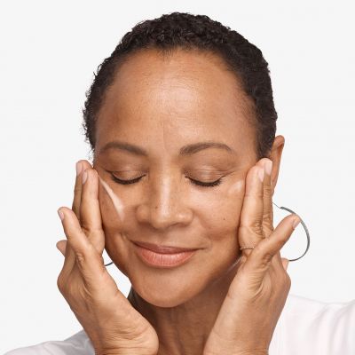 CLINIQUE Smart Night Clinical_ MD Multi-Dimensional Repair Treatment Retinol Intensyvaus poveikio priemonė
