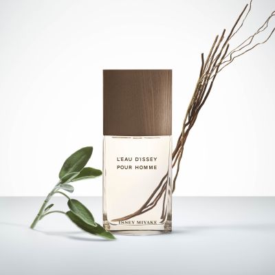 ISSEY MIYAKE Eau & Vetiver Purškiamas tualetinis vanduo