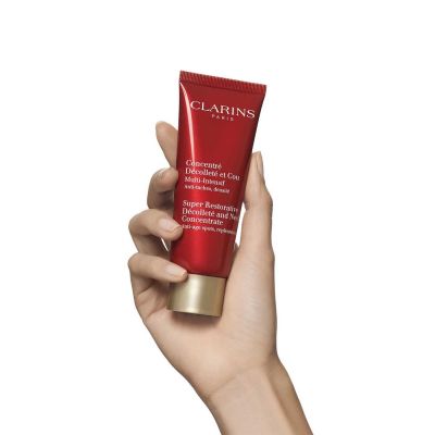 CLARINS Super Restorative Decollete and Neck Concentrate Stangrinamasis kaklo ir dekoltė kremas